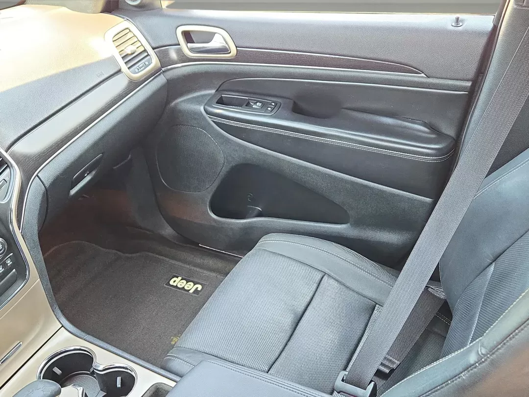 2014 Jeep Grand Cherokee Limited (1C4RJEBG5EC) with an Other engine, located at 5115 14th Ave., Columbus, GA, 31904, (706) 323-0345, 32.511494, -84.971046 - Discover the perfect SUV for your next family road trip or daily commute at Gils Auto - Columbus! Located at 5115 14th Ave., Columbus, GA 31904, our Buy Here Pay Here dealership specializes in providing reliable vehicles for all lifestyles, especially for those who may have experienced challenges wi - Photo#14