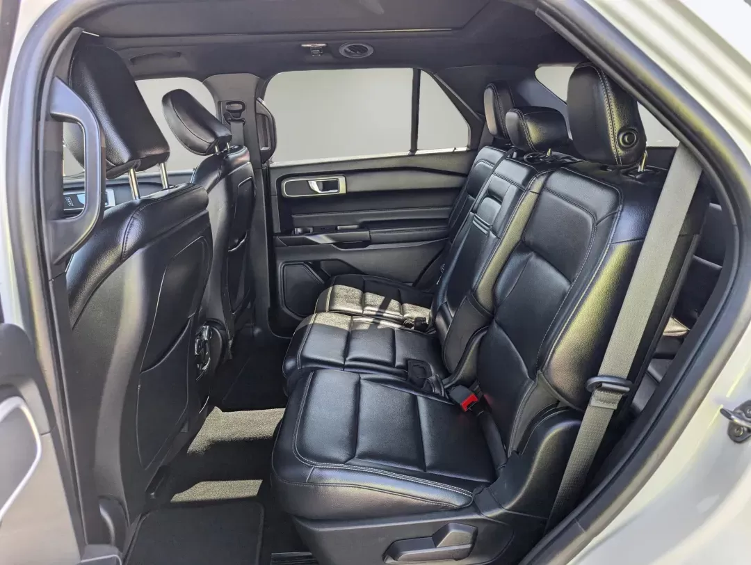 2020 Ford Explorer XLT (1FMSK8DH6LG) with an Other engine, located at 3959 U.S. 80 W, Phenix City, AL, 36870, (334) 297-4885, 32.469296, -85.135185 - **Unleash Your Adventurous Spirit with the 2020 Ford Explorer XLT at Gils Auto!**<br /> <br /> Are you ready to elevate your daily commute or weekend escapades? The 2020 Ford Explorer XLT is your perfect partner for every journey, whether you're navigating the bustling streets of Phenix City or head - Photo#10