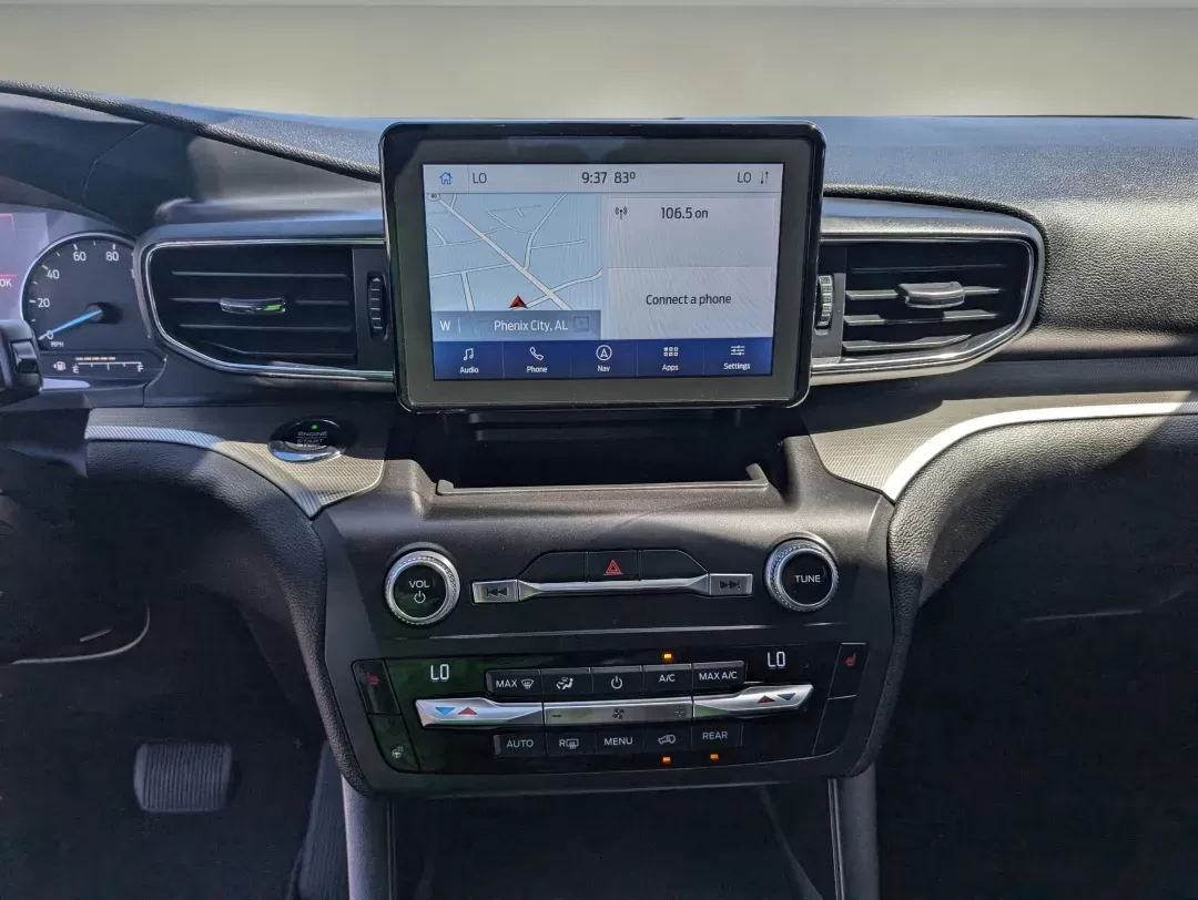 2020 Ford Explorer XLT (1FMSK8DH6LG) with an Other engine, located at 3959 U.S. 80 W, Phenix City, AL, 36870, (334) 297-4885, 32.469296, -85.135185 - **Unleash Your Adventurous Spirit with the 2020 Ford Explorer XLT at Gils Auto!**<br /> <br /> Are you ready to elevate your daily commute or weekend escapades? The 2020 Ford Explorer XLT is your perfect partner for every journey, whether you're navigating the bustling streets of Phenix City or head - Photo#14