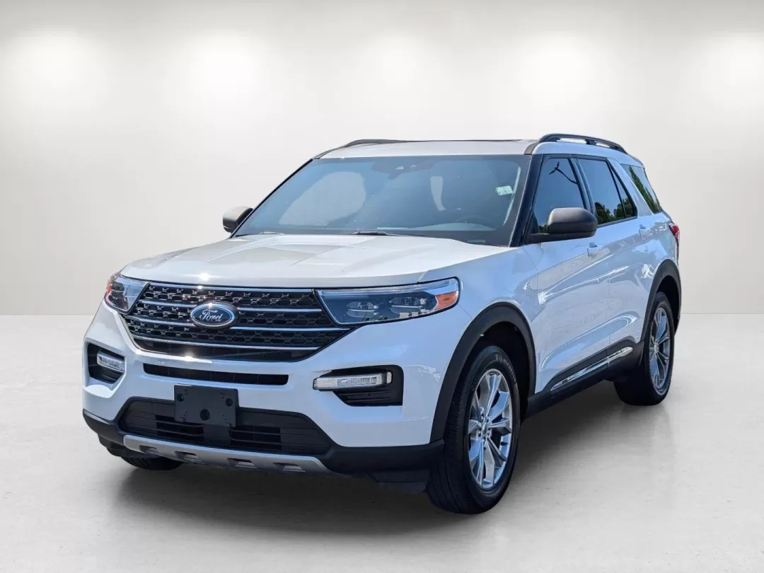 2020 Ford Explorer XLT (1FMSK8DH6LG) with an Other engine, located at 7000 Northlake Connector, Columbus, GA, 31904, (706) 987-8085, 32.524975, -84.978134 - Are you ready to elevate your family adventures or tackle your daily commute with confidence? Look no further than this stunning 2020 Ford Explorer XLT! This versatile SUV is perfect for growing families, outdoor enthusiasts, or anyone seeking a reliable and stylish vehicle to enhance their lifestyl - Photo#0