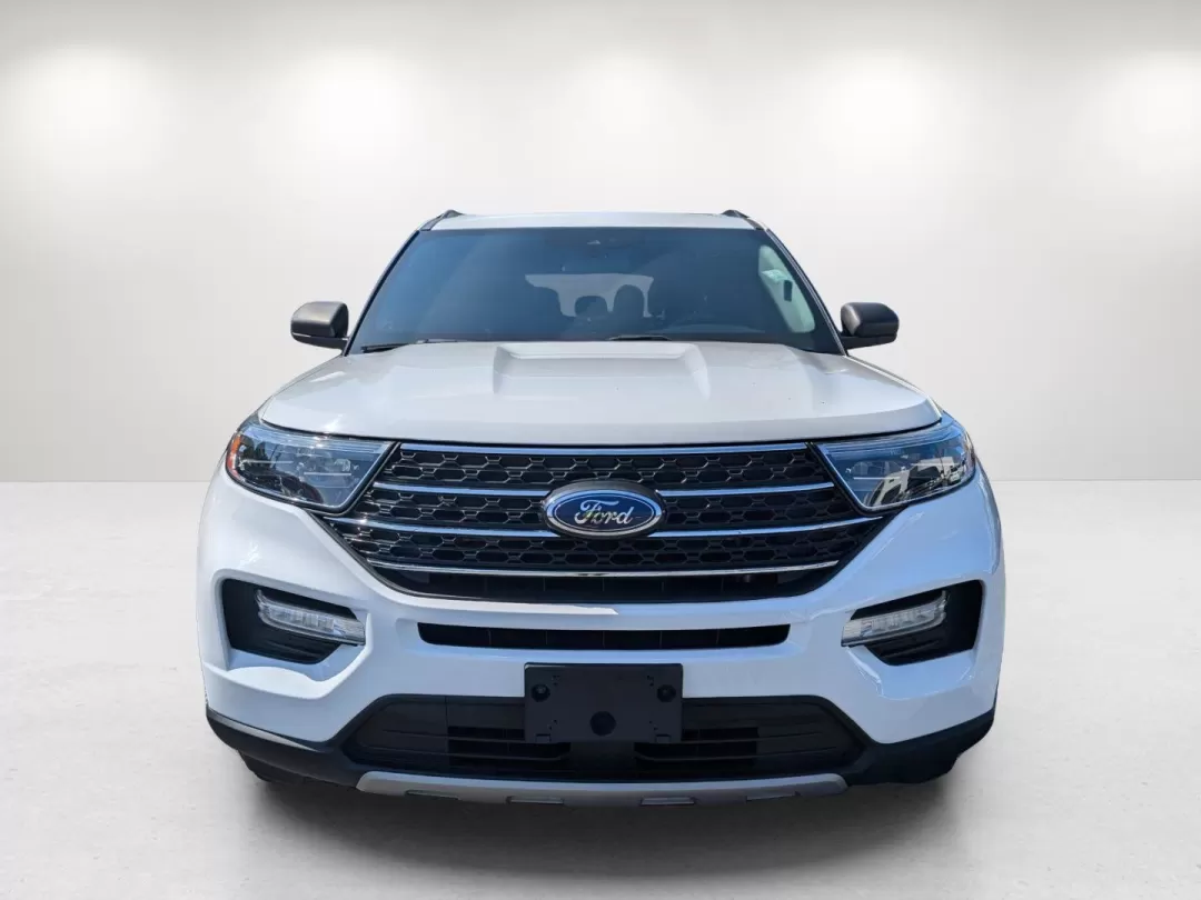 2020 Ford Explorer XLT (1FMSK8DH6LG) with an Other engine, located at 7000 Northlake Connector, Columbus, GA, 31904, (706) 987-8085, 32.524975, -84.978134 - Are you ready to elevate your family adventures or tackle your daily commute with confidence? Look no further than this stunning 2020 Ford Explorer XLT! This versatile SUV is perfect for growing families, outdoor enthusiasts, or anyone seeking a reliable and stylish vehicle to enhance their lifestyl - Photo#1