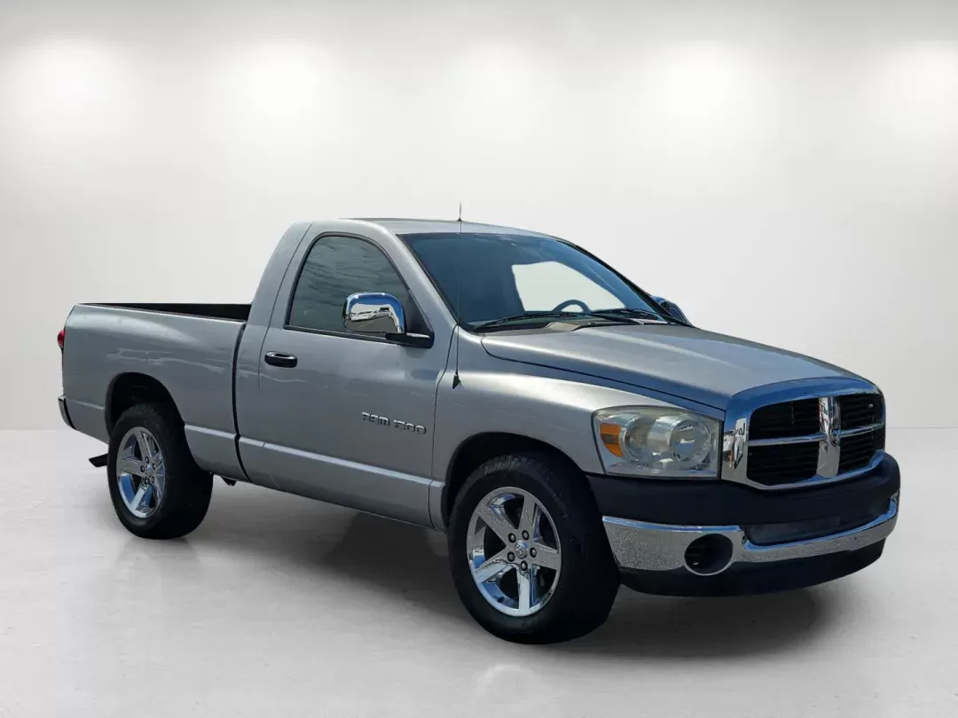 2007 Dodge Ram 1500 ST (1D7HA16K27J) with an Other engine, located at 5115 14th Ave., Columbus, GA, 31904, (706) 323-0345, 32.511494, -84.971046 - **Unleash Adventure with the 2007 Dodge Ram 1500 ST: The Perfect Truck for Your Next Journey!**<br /> <br /> Are you ready to elevate your driving experience? Whether you're a weekend warrior looking to haul away camping gear or a daily commuter in need of a reliable vehicle, the 2007 Dodge Ram 1500 - Photo#2