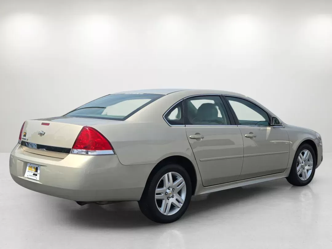2010 /Neutral Chevrolet Impala LT (2G1WB5EN7A1) with an Other engine, located at 3959 U.S. 80 W, Phenix City, AL, 36870, (334) 297-4885, 32.469296, -85.135185 - **Discover the Perfect Blend of Comfort and Reliability with This 2010 Chevrolet Impala LT at Gils Auto - Phenix City!**<br /> <br /> Are you looking for a dependable sedan that can accommodate your family's needs without breaking the bank? Look no further! This 2010 Chevrolet Impala LT, available a - Photo#4