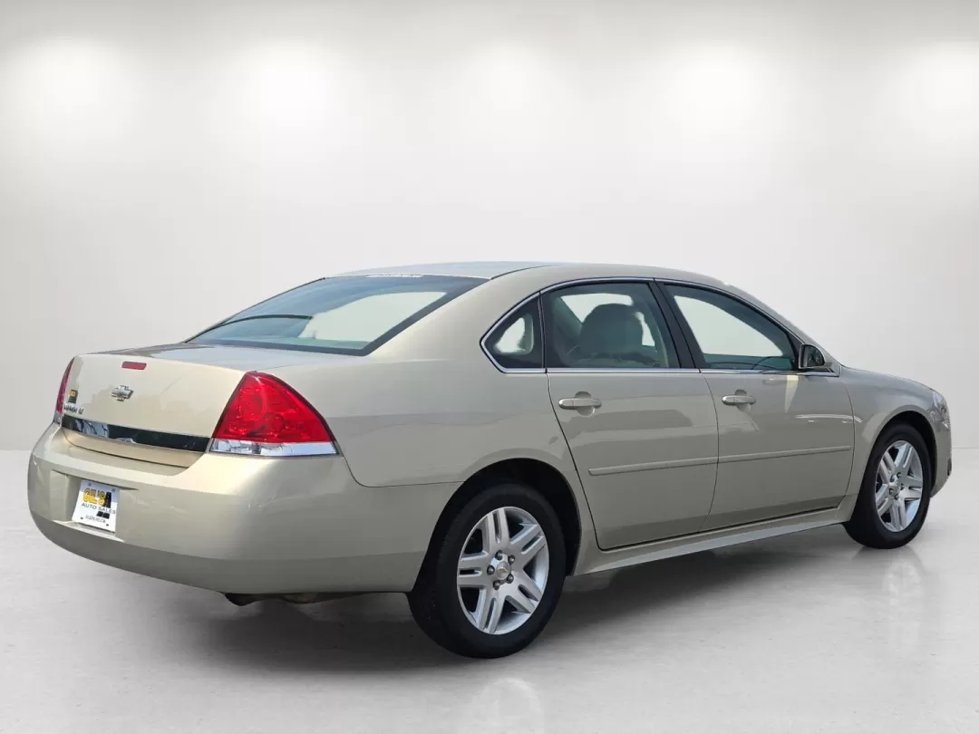 2010 /Neutral Chevrolet Impala LT (2G1WB5EN7A1) with an Other engine, located at 3959 U.S. 80 W, Phenix City, AL, 36870, (334) 297-4885, 32.469296, -85.135185 - 2010 Chevrolet Impala LT - Photo#5