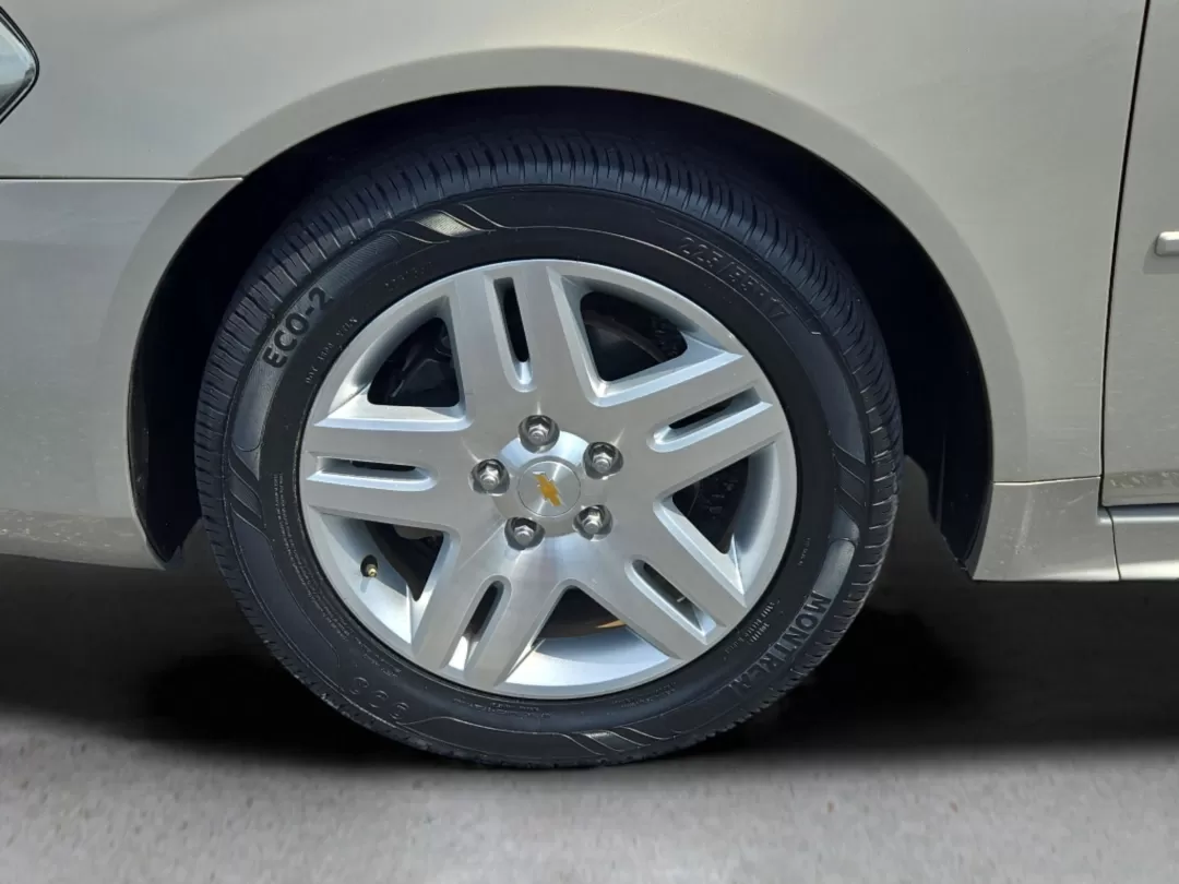 2010 /Neutral Chevrolet Impala LT (2G1WB5EN7A1) with an Other engine, located at 3959 U.S. 80 W, Phenix City, AL, 36870, (334) 297-4885, 32.469296, -85.135185 - 2010 Chevrolet Impala LT - Photo#9
