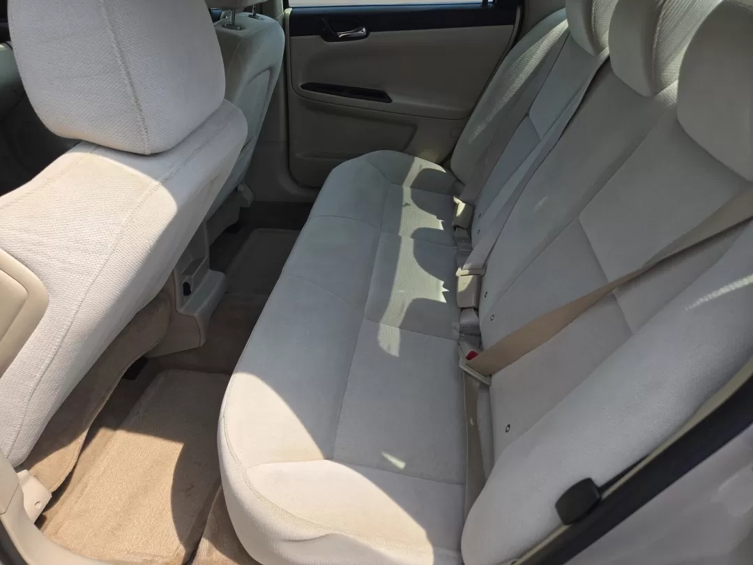 2010 /Neutral Chevrolet Impala LT (2G1WB5EN7A1) with an Other engine, located at 3959 U.S. 80 W, Phenix City, AL, 36870, (334) 297-4885, 32.469296, -85.135185 - 2010 Chevrolet Impala LT - Photo#13