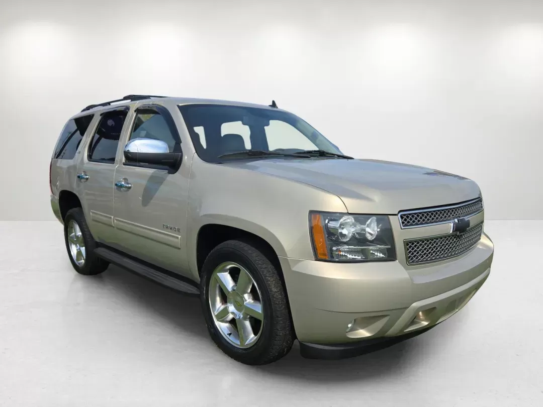 2012 /Light Cashmere/Dark Cashmere Chevrolet Tahoe LT (1GNSCBE05CR) with an Other engine, located at 3959 U.S. 80 W, Phenix City, AL, 36870, (334) 297-4885, 32.469296, -85.135185 - Are you ready to elevate your driving experience? The 2012 Chevrolet Tahoe LT is the perfect SUV for families, adventure seekers, and daily commuters alike. With its spacious interior, robust performance, and luxurious features, this Tahoe is designed to meet your lifestyle needs while ensuring comf - Photo#2