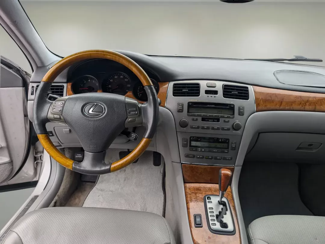 2006 Lexus ES 330 (JTHBA30GX65) with an Other engine, located at 3959 U.S. 80 W, Phenix City, AL, 36870, (334) 297-4885, 32.469296, -85.135185 - **Discover the Luxury of Reliable Driving with the 2006 Lexus ES 330 at Gils Auto!**<br /> <br /> Are you searching for a dependable sedan that combines luxury and practicality? Look no further! The 2006 Lexus ES 330 is the perfect choice for anyone who enjoys both a comfortable ride and the prestig - Photo#12