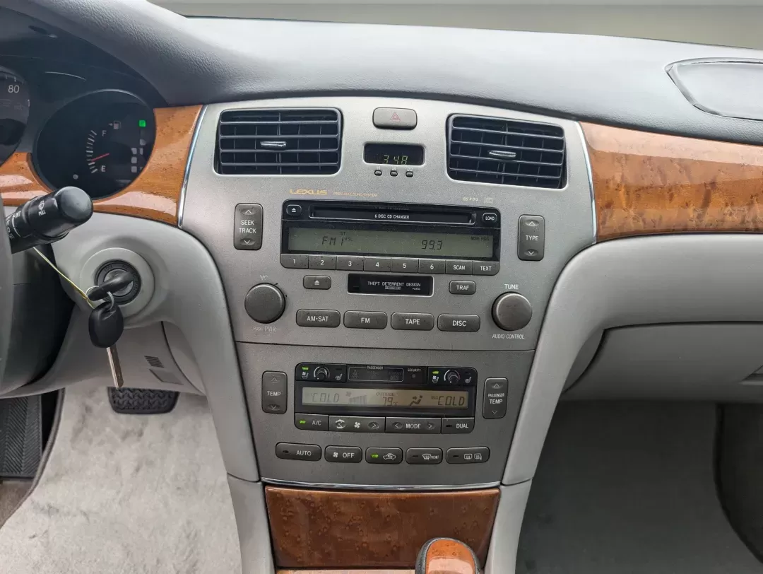 2006 Lexus ES 330 (JTHBA30GX65) with an Other engine, located at 3959 U.S. 80 W, Phenix City, AL, 36870, (334) 297-4885, 32.469296, -85.135185 - **Discover the Luxury of Reliable Driving with the 2006 Lexus ES 330 at Gils Auto!**<br /> <br /> Are you searching for a dependable sedan that combines luxury and practicality? Look no further! The 2006 Lexus ES 330 is the perfect choice for anyone who enjoys both a comfortable ride and the prestig - Photo#14