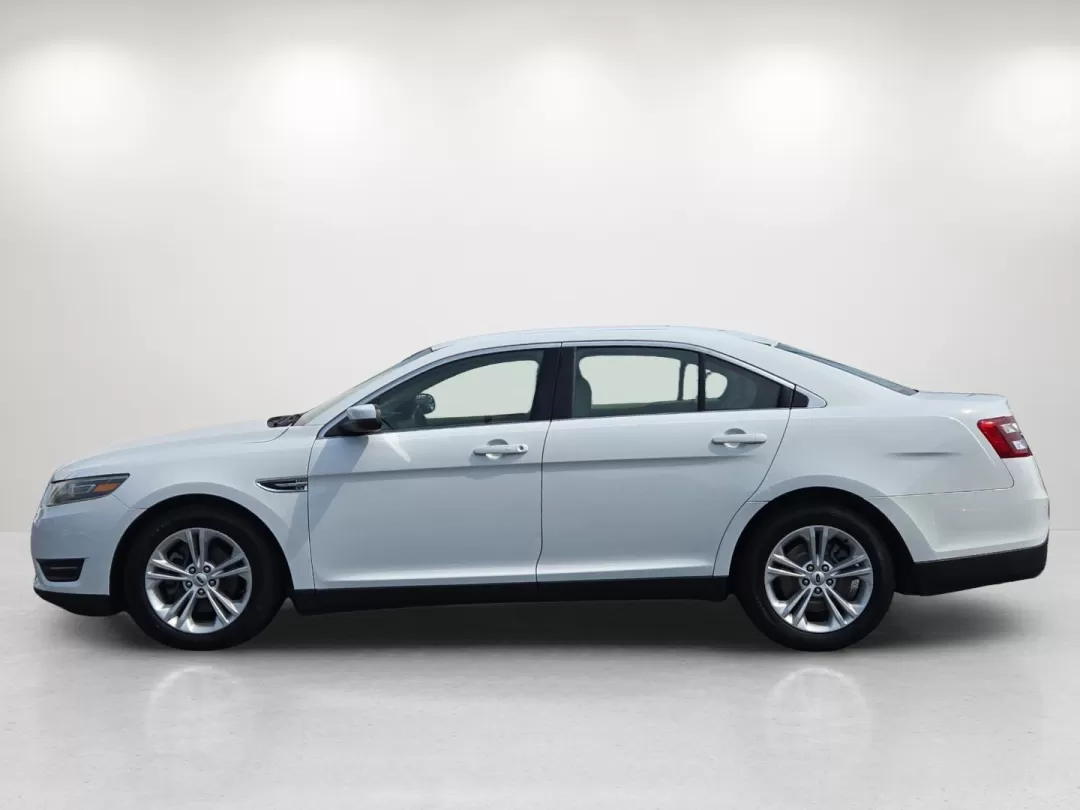 2015 Ford Taurus SEL (1FAHP2E87FG) with an Other engine, located at 3959 U.S. 80 W, Phenix City, AL, 36870, (334) 297-4885, 32.469296, -85.135185 - **Discover Your New Lifestyle with the 2015 Ford Taurus SEL at Gils Auto!**<br /> <br /> Are you on the hunt for a reliable vehicle that effortlessly blends style, comfort, and practicality? Look no further than the 2015 Ford Taurus SEL, available right here at Gils Auto in Phenix City, AL. Perfect - Photo#8