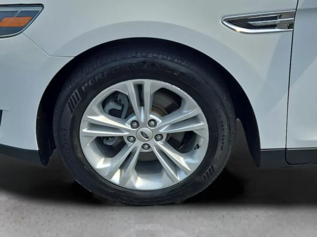 2015 Ford Taurus SEL (1FAHP2E87FG) with an Other engine, located at 3959 U.S. 80 W, Phenix City, AL, 36870, (334) 297-4885, 32.469296, -85.135185 - **Drive Your Dreams with the 2015 Ford Taurus SEL Perfect for Everyday Adventures!**<br /> <br /> Are you on the hunt for a reliable sedan that fits seamlessly into your busy lifestyle? Look no further than this impressive 2015 Ford Taurus SEL, available now at Gils Auto in Phenix City, AL! Whether - Photo#8