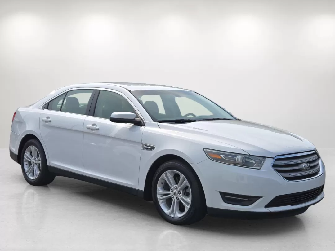 2015 Ford Taurus SEL (1FAHP2E87FG) with an Other engine, located at 7000 Northlake Connector, Columbus, GA, 31904, (706) 987-8085, 32.524975, -84.978134 - **Discover Your New Lifestyle with the 2015 Ford Taurus SEL at Gils Auto!**<br /> <br /> Are you on the hunt for a reliable vehicle that effortlessly blends style, comfort, and practicality? Look no further than the 2015 Ford Taurus SEL, available right here at Gils Auto in Phenix City, AL. Perfect - Photo#2