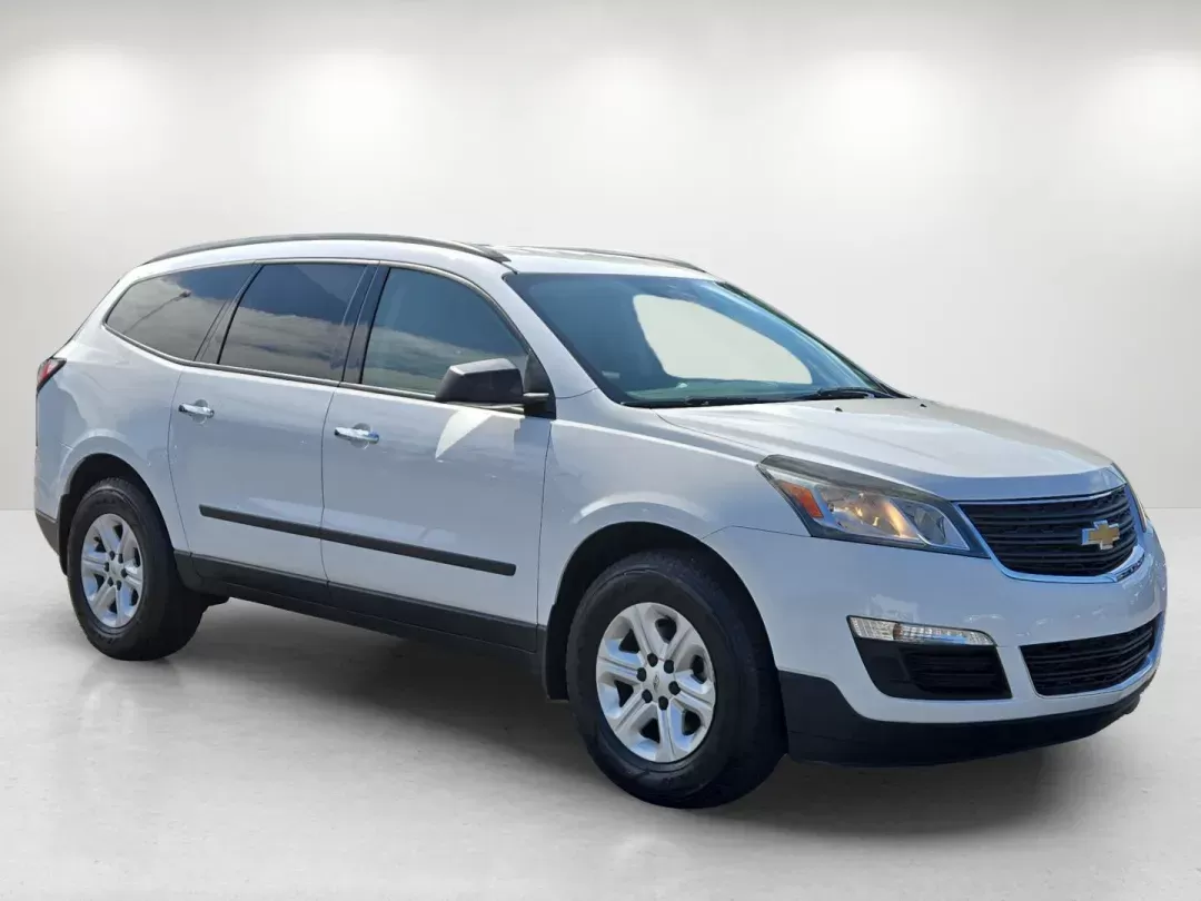 2017 /Dark Titanium/Light Titanium Chevrolet Traverse LS (1GNKRFKD3HJ) with an Other engine, located at 3959 U.S. 80 W, Phenix City, AL, 36870, (334) 297-4885, 32.469296, -85.135185 - **Explore the Open Road with the 2017 Chevrolet Traverse LS Perfect for Your Family Adventures!**<br /> <br /> Are you searching for a spacious, reliable, and comfortable SUV that can accommodate your growing family or serve as the ideal companion for weekend getaways? Look no further! At Gils Auto - Photo#2
