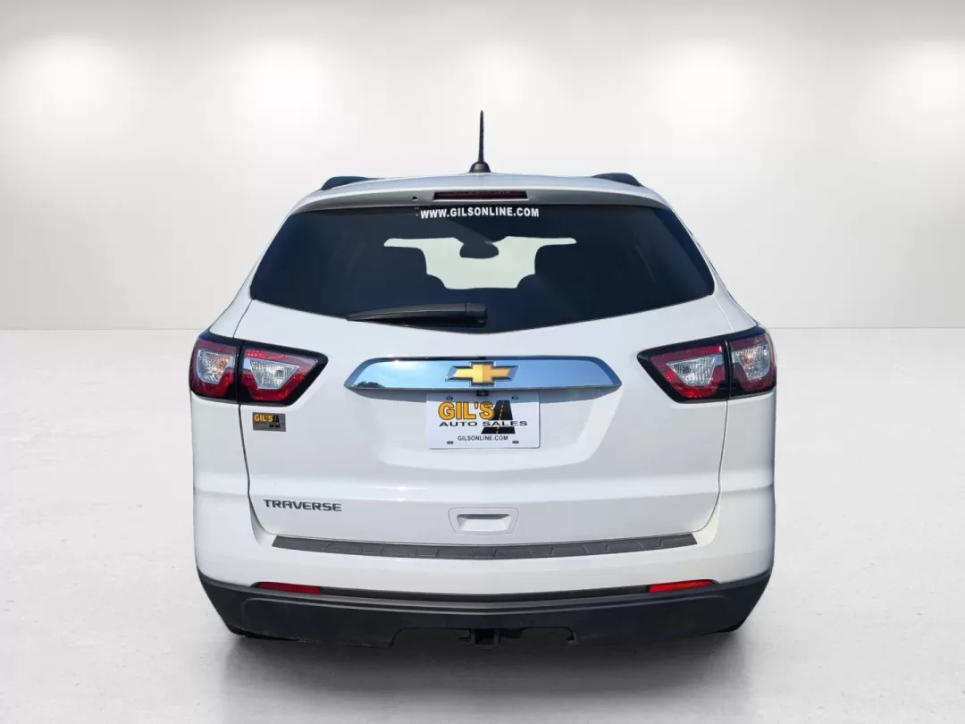 2017 /Dark Titanium/Light Titanium Chevrolet Traverse LS (1GNKRFKD3HJ) with an Other engine, located at 3959 U.S. 80 W, Phenix City, AL, 36870, (334) 297-4885, 32.469296, -85.135185 - 2017 Chevrolet Traverse LS - Photo#6