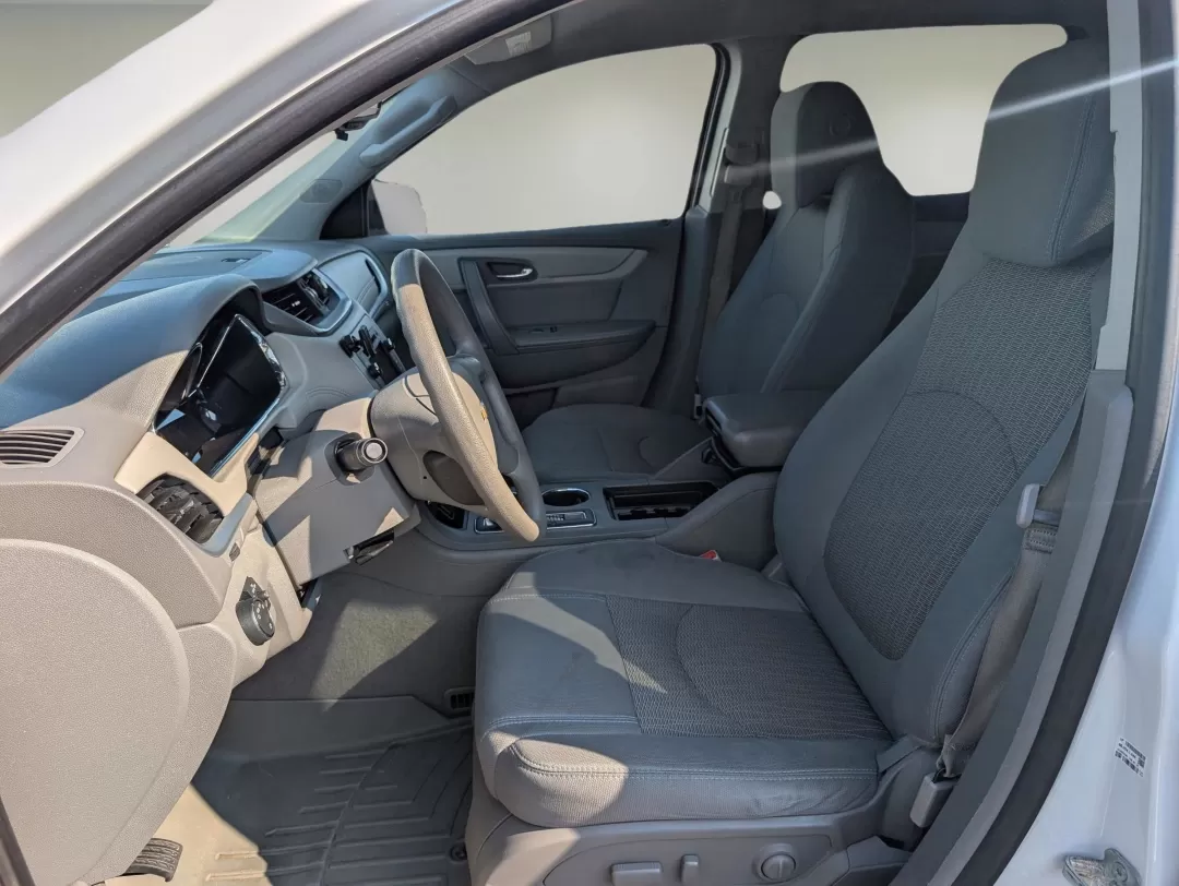2017 /Dark Titanium/Light Titanium Chevrolet Traverse LS (1GNKRFKD3HJ) with an Other engine, located at 521 Old Farm Lane Rd, Prattville, AL, 36066, (334) 325-1505, 32.482460, -86.416367 - Discover the ultimate family adventure vehicle at Gils Auto in Phenix City, AL! This 2017 Chevrolet Traverse LS is designed for those who value space, comfort, and reliability, making it an ideal choice for growing families or anyone who enjoys weekend getaways. With its roomy interior and robust fe - Photo#9