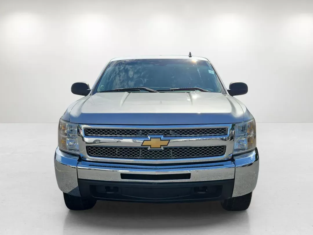 2013 /Light Titanium/Dark Titanium Chevrolet Silverado 1500 LT (1GCRKSE75DZ) with an Other engine, located at 3959 U.S. 80 W, Phenix City, AL, 36870, (334) 297-4885, 32.469296, -85.135185 - **Discover Your Adventure with the 2013 Chevrolet Silverado 1500 LT at Gils Auto in Phenix City, AL!**<br /> <br /> Are you ready to tackle weekend adventures, daily commutes, or family road trips? The 2013 Chevrolet Silverado 1500 LT, available at Gils Auto, is the versatile pickup truck that meets - Photo#1