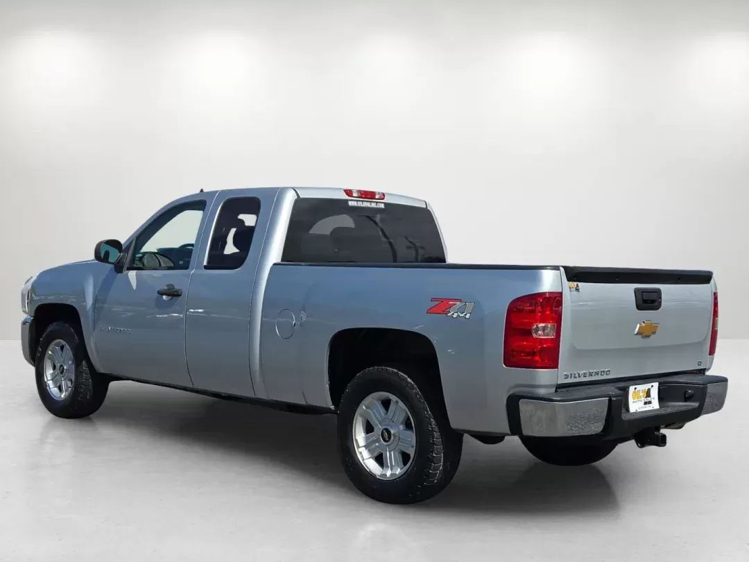 2013 /Light Titanium/Dark Titanium Chevrolet Silverado 1500 LT (1GCRKSE75DZ) with an Other engine, located at 3959 U.S. 80 W, Phenix City, AL, 36870, (334) 297-4885, 32.469296, -85.135185 - **Discover Your Adventure with the 2013 Chevrolet Silverado 1500 LT at Gils Auto in Phenix City, AL!**<br /> <br /> Are you ready to tackle weekend adventures, daily commutes, or family road trips? The 2013 Chevrolet Silverado 1500 LT, available at Gils Auto, is the versatile pickup truck that meets - Photo#6