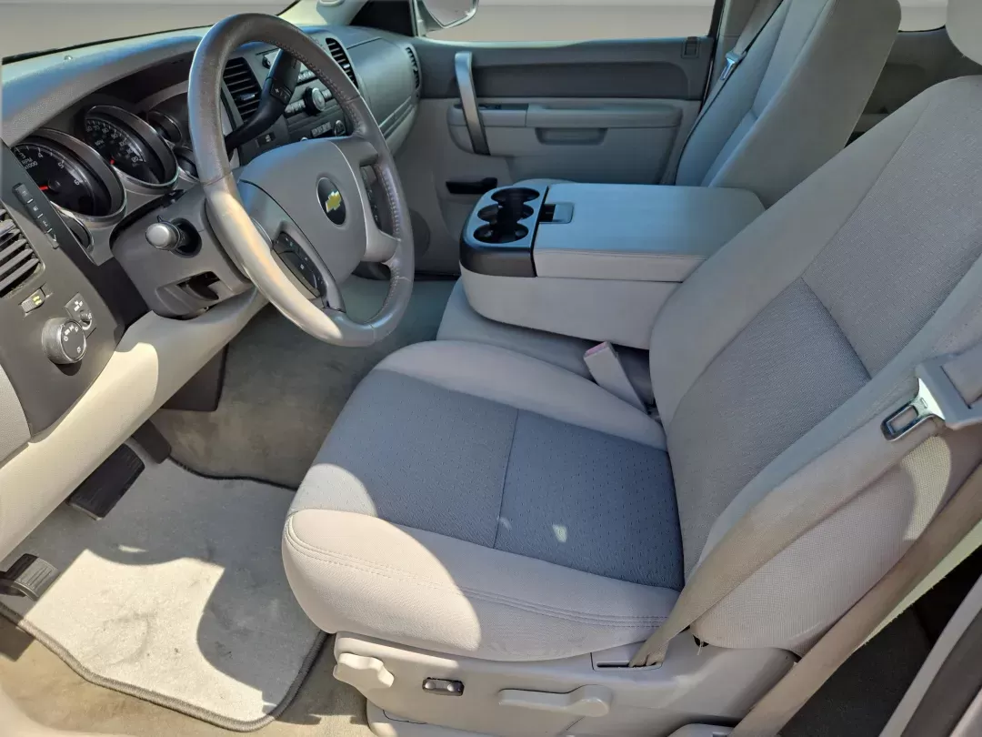 2013 /Light Titanium/Dark Titanium Chevrolet Silverado 1500 LT (1GCRKSE75DZ) with an Other engine, located at 3959 U.S. 80 W, Phenix City, AL, 36870, (334) 297-4885, 32.469296, -85.135185 - **Discover Your Adventure with the 2013 Chevrolet Silverado 1500 LT at Gils Auto in Phenix City, AL!**<br /> <br /> Are you ready to tackle weekend adventures, daily commutes, or family road trips? The 2013 Chevrolet Silverado 1500 LT, available at Gils Auto, is the versatile pickup truck that meets - Photo#11