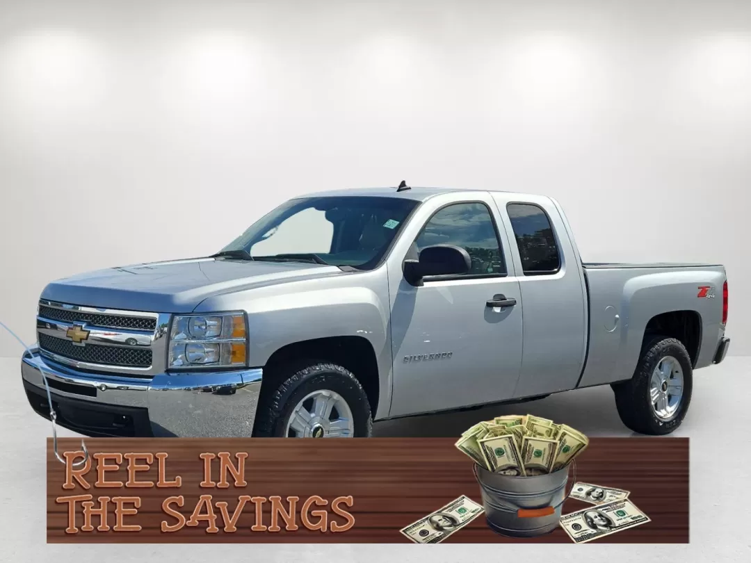 2013 /Light Titanium/Dark Titanium Chevrolet Silverado 1500 LT (1GCRKSE75DZ) with an Other engine, located at 804 22nd Ave, Phenix City, AL, 36870, (334) 297-1860, 32.484749, -85.024475 - **Adventure Awaits: Discover the 2013 Chevrolet Silverado 1500 LT at Gils Auto in Phenix City, AL!**<br /> <br /> Are you ready to upgrade your lifestyle with a dependable vehicle that's perfect for weekend adventures, family outings, and daily commutes? Look no further than this stunning **2013 Che - Photo#0