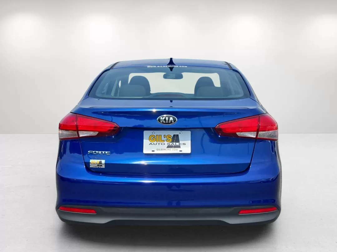 2017 /Black Kia Forte LX (3KPFK4A79HE) with an Other engine, located at 1430 Gateway Drive, Opelika, AL, 36801, (334) 239-0944, 32.637871, -85.409790 - **Discover Your Next Adventure with the 2017 Kia Forte at Gils Auto - Phenix City!**<br /> <br /> Are you in search of a reliable and stylish sedan that fits seamlessly into your daily life? Look no further than the 2017 Kia Forte LX, available now at Gils Auto in Phenix City, AL. This vehicle is pe - Photo#5