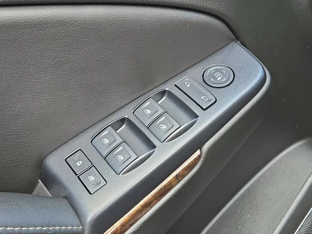2019 /Jet Black Chevrolet Tahoe LS (1GNSCAKC7KR) with an Other engine, located at 3959 U.S. 80 W, Phenix City, AL, 36870, (334) 297-4885, 32.469296, -85.135185 - **Experience Adventure with the 2019 Chevrolet Tahoe LS at Gils Auto in Phenix City, AL!**<br /> <br /> Are you ready to elevate your family outings or transform your daily commutes into adventures? The 2019 Chevrolet Tahoe LS is your perfect companion, blending space, power, and advanced tech to en - Photo#10