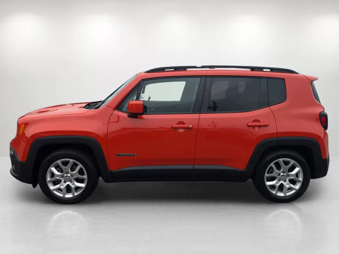 2018 /Black Jeep Renegade Latitude (ZACCJABB6JP) with an Other engine, located at 3959 U.S. 80 W, Phenix City, AL, 36870, (334) 297-4885, 32.469296, -85.135185 - **Unleash Your Adventurous Spirit with This 2018 Jeep Renegade Latitude!**<br /> <br /> Are you ready to embrace your inner explorer? This 2018 Jeep Renegade Latitude is your perfect companion for weekend getaways and daily commutes alike. Equipped to handle both city streets and rugged trails, this - Photo#7