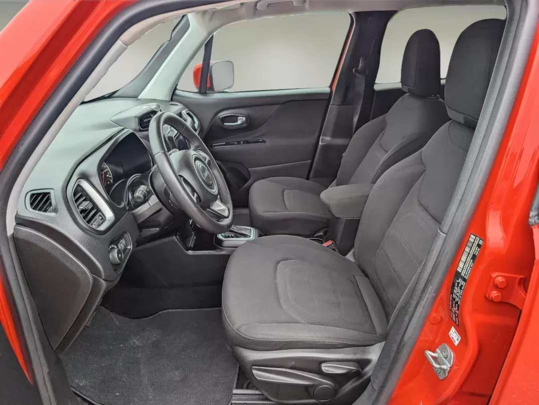 2018 /Black Jeep Renegade Latitude (ZACCJABB6JP) with an Other engine, located at 3959 U.S. 80 W, Phenix City, AL, 36870, (334) 297-4885, 32.469296, -85.135185 - **Unleash Your Adventurous Spirit with This 2018 Jeep Renegade Latitude!**<br /> <br /> Are you ready to embrace your inner explorer? This 2018 Jeep Renegade Latitude is your perfect companion for weekend getaways and daily commutes alike. Equipped to handle both city streets and rugged trails, this - Photo#9