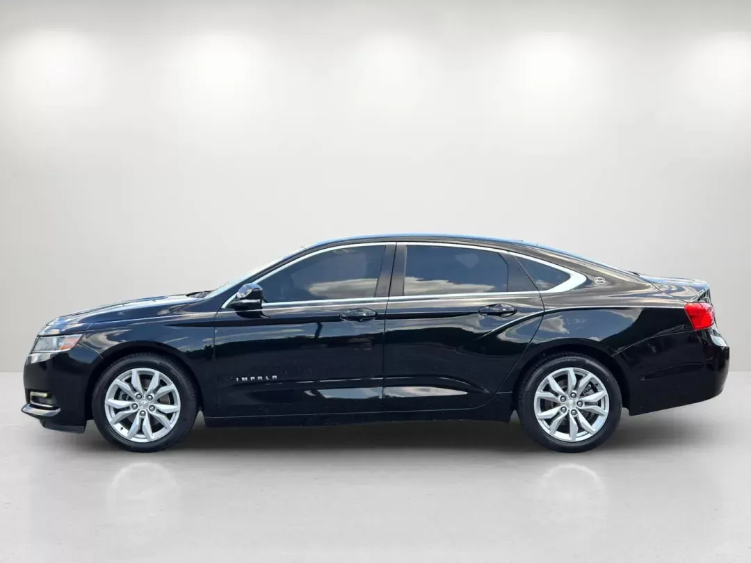2018 /Jet Black Chevrolet Impala LT (1G1105S38JU) with an Other engine, located at 3959 U.S. 80 W, Phenix City, AL, 36870, (334) 297-4885, 32.469296, -85.135185 - **Experience the Road in Style with the 2018 Chevrolet Impala LT! Perfect for Commuters and Families Alike!**<br /> <br /> Are you looking for a stylish and reliable sedan that can handle daily commutes, weekend getaways, and family errands effortlessly? Look no further than this 2018 Chevrolet Impa - Photo#7