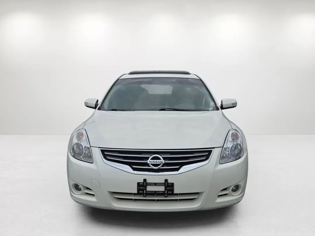 2012 /Blonde Nissan Altima 2.5 SL (1N4AL2AP9CN) with an Other engine, located at 3959 U.S. 80 W, Phenix City, AL, 36870, (334) 297-4885, 32.469296, -85.135185 - **Discover Your Next Adventure with the 2012 Nissan Altima 2.5 SL at Gils Auto!**<br /> <br /> Are you looking for a reliable sedan that combines style, comfort, and cutting-edge technology? Whether you're commuting to work, taking the kids to school, or heading out for weekend getaways, the 2012 Ni - Photo#1