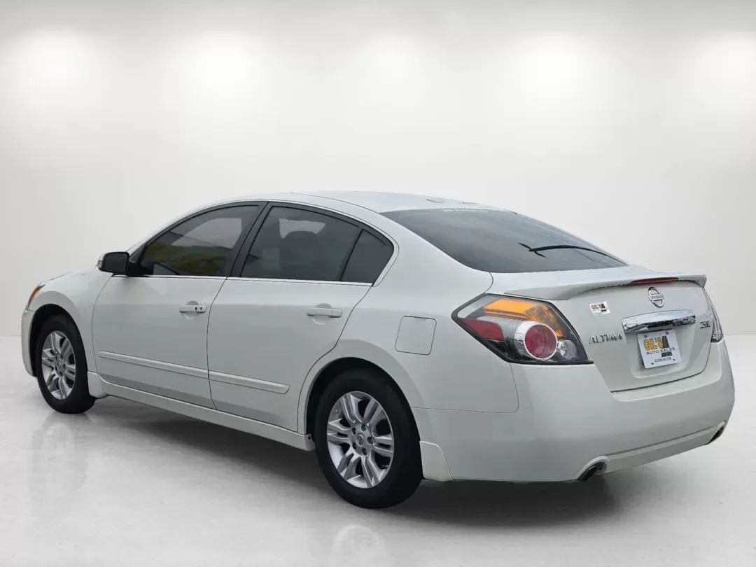 2012 /Blonde Nissan Altima 2.5 SL (1N4AL2AP9CN) with an Other engine, located at 3959 U.S. 80 W, Phenix City, AL, 36870, (334) 297-4885, 32.469296, -85.135185 - **Discover Your Next Adventure with the 2012 Nissan Altima 2.5 SL at Gils Auto!**<br /> <br /> Are you looking for a reliable sedan that combines style, comfort, and cutting-edge technology? Whether you're commuting to work, taking the kids to school, or heading out for weekend getaways, the 2012 Ni - Photo#6