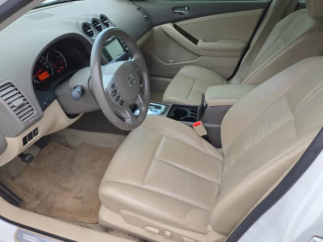 2012 /Blonde Nissan Altima 2.5 SL (1N4AL2AP9CN) with an Other engine, located at 3959 U.S. 80 W, Phenix City, AL, 36870, (334) 297-4885, 32.469296, -85.135185 - **Discover Your Next Adventure with the 2012 Nissan Altima 2.5 SL at Gils Auto!**<br /> <br /> Are you looking for a reliable sedan that combines style, comfort, and cutting-edge technology? Whether you're commuting to work, taking the kids to school, or heading out for weekend getaways, the 2012 Ni - Photo#11