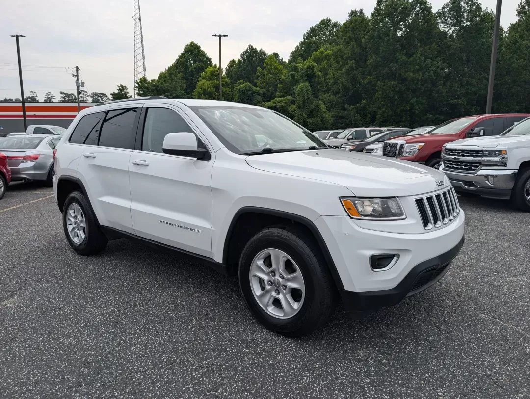 2016 /Lt Frost Beige/Black Jeep Grand Cherokee Laredo (1C4RJEAG8GC) with an Other engine, located at 7000 Northlake Connector, Columbus, GA, 31904, (706) 987-8085, 32.524975, -84.978134 - Discover the perfect blend of adventure and everyday practicality with the 2016 Jeep Grand Cherokee Laredo, now available at Gils Auto in Phenix City, AL! This remarkable SUV is designed for those seeking versatility, whether you're tackling the daily commute, planning a weekend getaway, or navigati - Photo#2