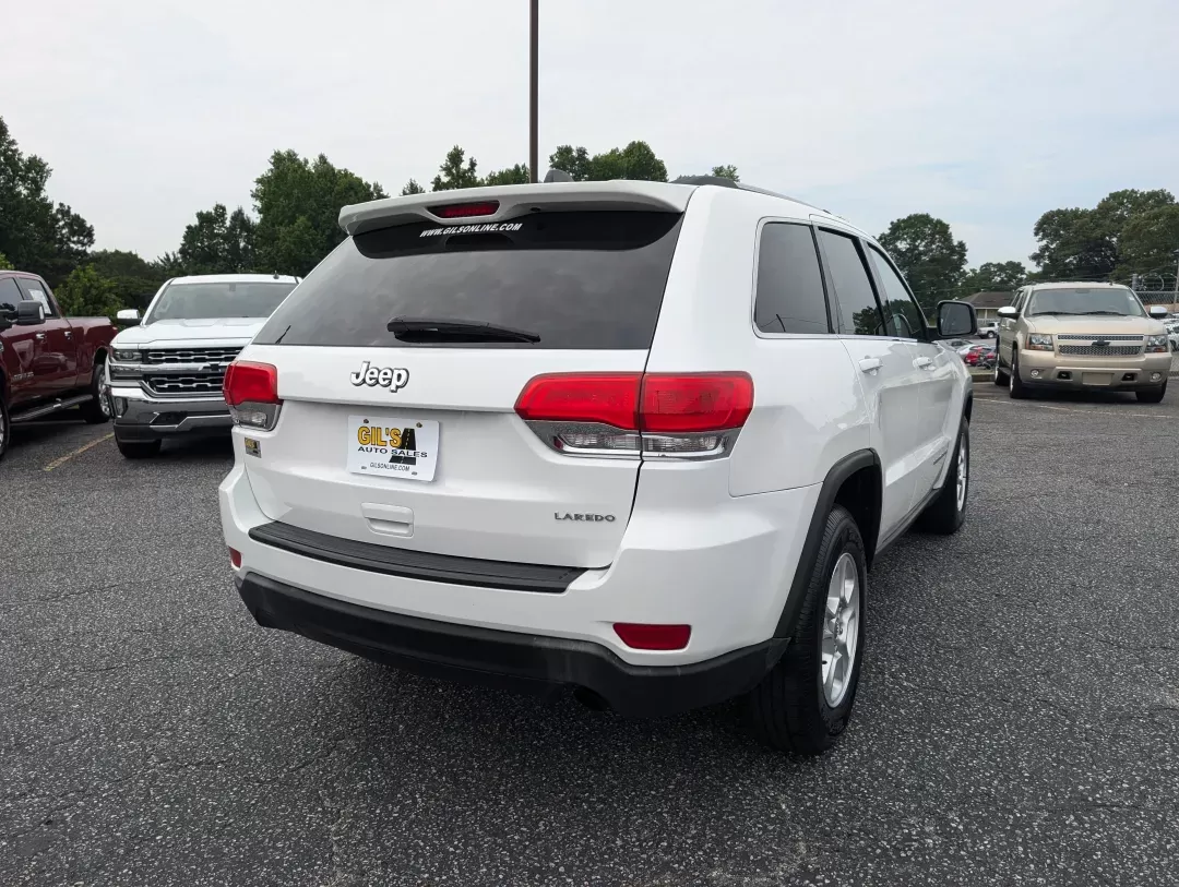 2016 /Lt Frost Beige/Black Jeep Grand Cherokee Laredo (1C4RJEAG8GC) with an Other engine, located at 7000 Northlake Connector, Columbus, GA, 31904, (706) 987-8085, 32.524975, -84.978134 - Discover the perfect blend of adventure and everyday practicality with the 2016 Jeep Grand Cherokee Laredo, now available at Gils Auto in Phenix City, AL! This remarkable SUV is designed for those seeking versatility, whether you're tackling the daily commute, planning a weekend getaway, or navigati - Photo#4