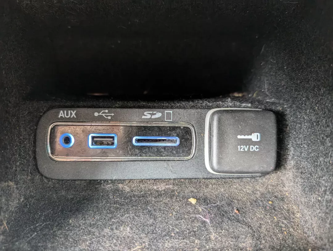 2016 /Lt Frost Beige/Black Jeep Grand Cherokee Laredo (1C4RJEAG8GC) with an Other engine, located at 7000 Northlake Connector, Columbus, GA, 31904, (706) 987-8085, 32.524975, -84.978134 - Discover the perfect blend of adventure and everyday practicality with the 2016 Jeep Grand Cherokee Laredo, now available at Gils Auto in Phenix City, AL! This remarkable SUV is designed for those seeking versatility, whether you're tackling the daily commute, planning a weekend getaway, or navigati - Photo#12