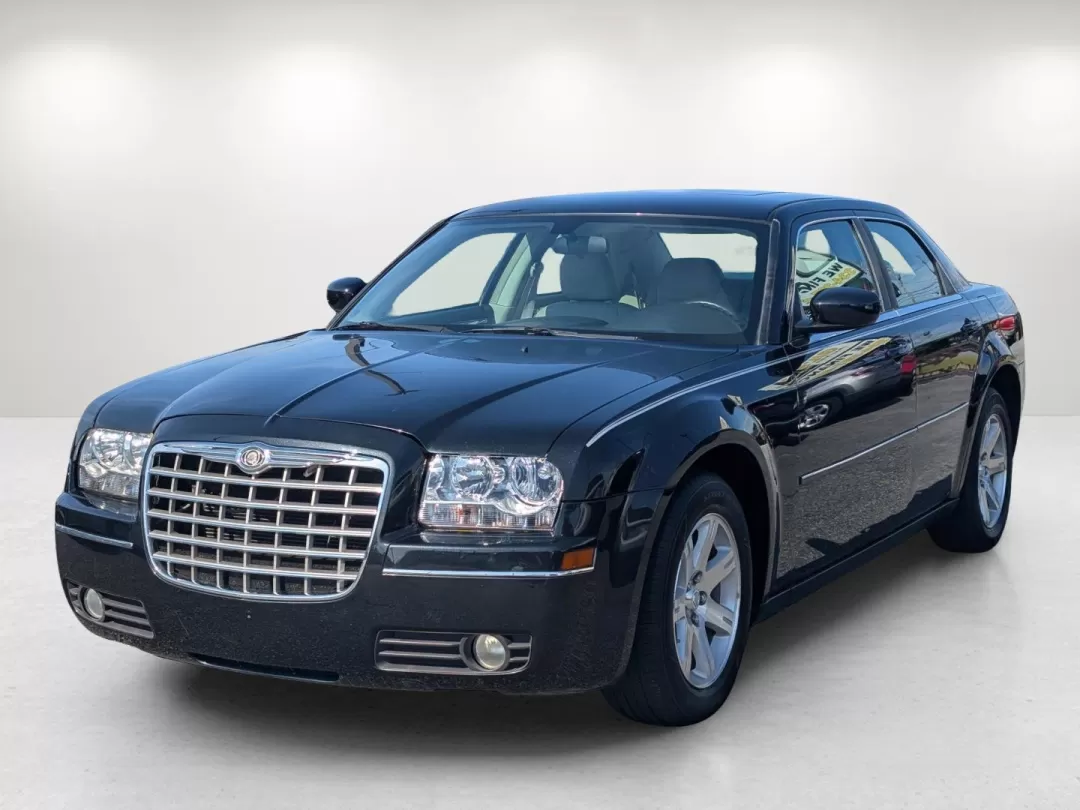 2007 Chrysler 300 (2C3KA53G87H) with an Other engine, located at 3959 U.S. 80 W, Phenix City, AL, 36870, (334) 297-4885, 32.469296, -85.135185 - Experience luxury and comfort with a 2007 Chrysler 300, the ideal sedan for those seeking both style and functionality in their daily commute or weekend adventures. Whether you're navigating the bustling streets of Phenix City or heading out for a smooth drive along U.S. 80 toward nearby attractions - Photo#1