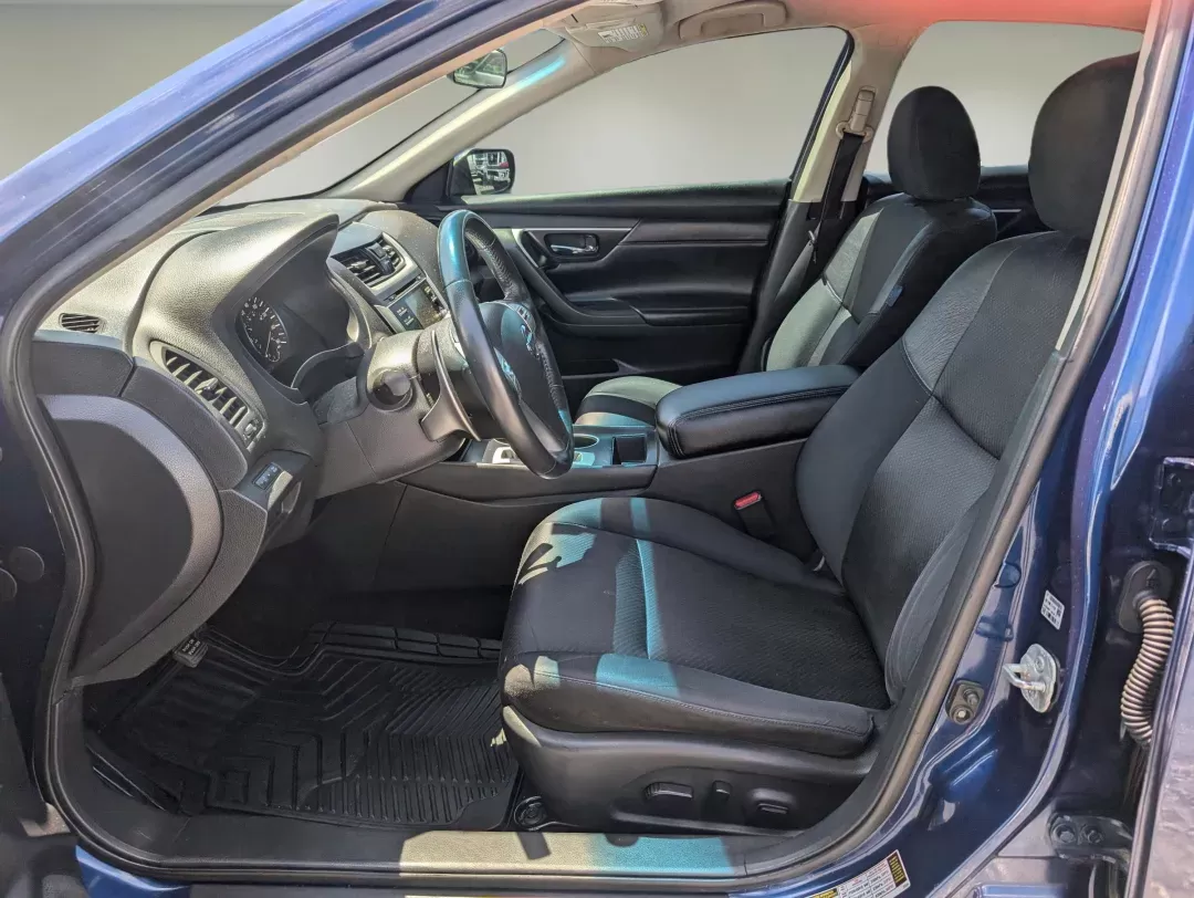 2016 /Charcoal Nissan Altima 2.5 SR (1N4AL3AP1GC) with an Other engine, located at 804 22nd Ave, Phenix City, AL, 36870, (334) 297-1860, 32.484749, -85.024475 - Are you in search of a reliable sedan that perfectly balances style, performance, and practicality? Look no further than this stunning 2016 Nissan Altima 2.5 SR, now available at Gils Auto in Phenix City, AL. With its sleek Deep Blue Pearl exterior and comfortable charcoal cloth interior, this vehic - Photo#9