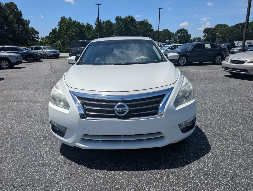 2015 Pearl White /Beige Nissan Altima 2.5 SL (1N4AL3AP3FN) with an Other engine, located at 3959 U.S. 80 W, Phenix City, AL, 36870, (334) 297-4885, 32.469296, -85.135185 - **Experience Comfort and Style with the 2015 Nissan Altima 2.5 SL - Perfect for Your Daily Adventures!**<br /> <br /> Are you searching for a reliable sedan that combines comfort, style, and advanced technology? The 2015 Nissan Altima 2.5 SL is your ideal companion for daily commuting, family errand - Photo#1