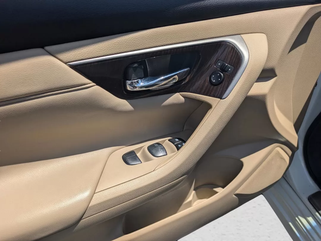 2015 Pearl White /Beige Nissan Altima 2.5 SL (1N4AL3AP3FN) with an Other engine, located at 5115 14th Ave., Columbus, GA, 31904, (706) 323-0345, 32.511494, -84.971046 - Discover the ultimate blend of comfort and style with the 2015 Nissan Altima 2.5 SL, available now at Gils Auto in Columbus, GA. If you're searching for a dependable sedan that can handle your daily commute, family outings, or weekend adventures, this Altima is designed to meet your needs seamlessly - Photo#9