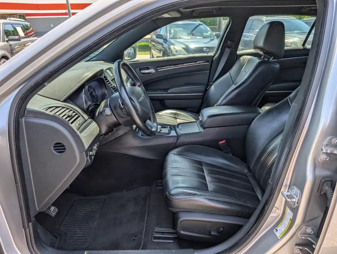 2018 /Black Chrysler 300 300S (2C3CCABG5JH) with an Other engine, located at 3959 U.S. 80 W, Phenix City, AL, 36870, (334) 297-4885, 32.469296, -85.135185 - **Discover a New Level of Luxury and Comfort with the 2018 Chrysler 300S in Phenix City!**<br /> <br /> Are you searching for a vehicle that seamlessly combines style, comfort, and performance for your daily commute or weekend adventures? Look no further! At Gils Auto, located at 3959 U.S. 80 W, Phe - Photo#9