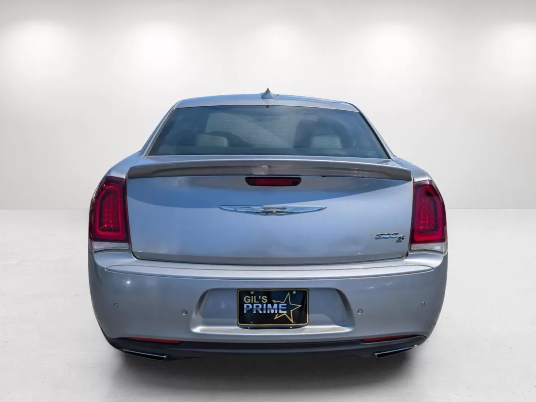 2018 /Black Chrysler 300 300S (2C3CCABG5JH) with an Other engine, located at 7000 Northlake Connector, Columbus, GA, 31904, (706) 987-8085, 32.524975, -84.978134 - Experience life on the open road like never before with Gils Auto's latest offering: a stunning 2018 Chrysler 300S, perfectly designed for those who crave comfort and style on their daily commutes or weekend getaways. Whether you're a busy professional navigating the streets of Phenix City or a fami - Photo#6