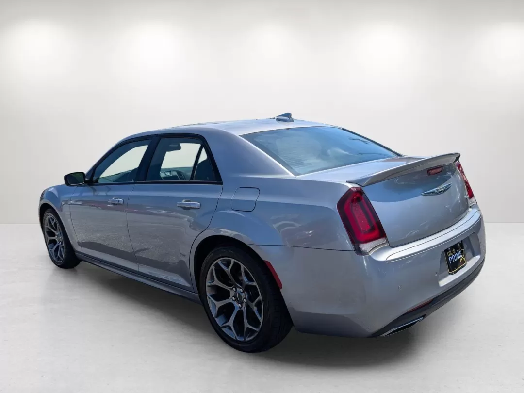 2018 /Black Chrysler 300 300S (2C3CCABG5JH) with an Other engine, located at 7000 Northlake Connector, Columbus, GA, 31904, (706) 987-8085, 32.524975, -84.978134 - Experience life on the open road like never before with Gils Auto's latest offering: a stunning 2018 Chrysler 300S, perfectly designed for those who crave comfort and style on their daily commutes or weekend getaways. Whether you're a busy professional navigating the streets of Phenix City or a fami - Photo#7