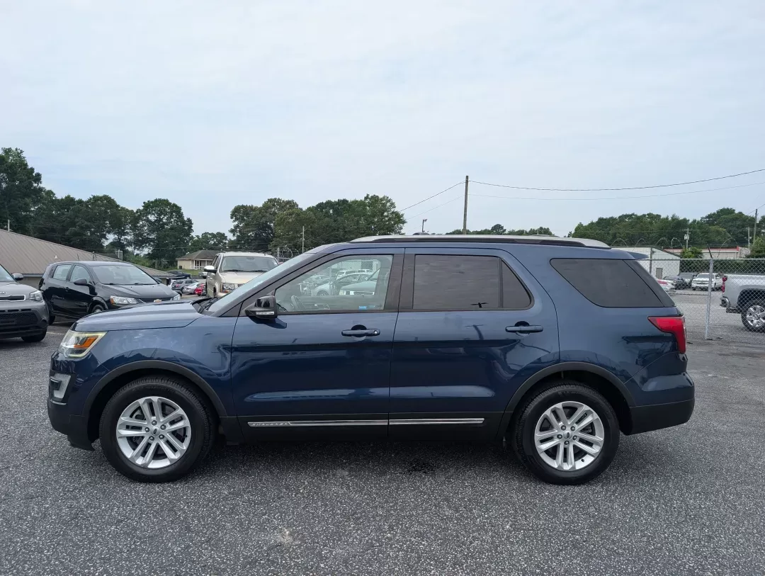 2017 Ford Explorer XLT (1FM5K7DH8HG) with an Other engine, located at 7000 Northlake Connector, Columbus, GA, 31904, (706) 987-8085, 32.524975, -84.978134 - **Adventure Awaits with the 2017 Ford Explorer XLT at Gils Auto - Phenix City**<br /> <br /> Are you ready to elevate your family outings, weekend getaways, or daily commutes? The 2017 Ford Explorer XLT, available now at Gils Auto, is an outstanding choice for those seeking a versatile, spacious, an - Photo#7