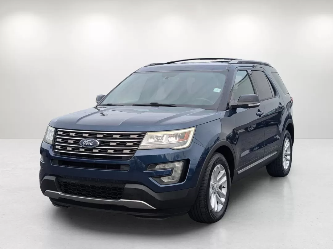 2017 Ford Explorer XLT (1FM5K7DH8HG) with an Other engine, located at 3959 U.S. 80 W, Phenix City, AL, 36870, (334) 297-4885, 32.469296, -85.135185 - **Adventure Awaits with the 2017 Ford Explorer XLT at Gils Auto - Phenix City**<br /> <br /> Are you ready to elevate your family outings, weekend getaways, or daily commutes? The 2017 Ford Explorer XLT, available now at Gils Auto, is an outstanding choice for those seeking a versatile, spacious, an - Photo#1