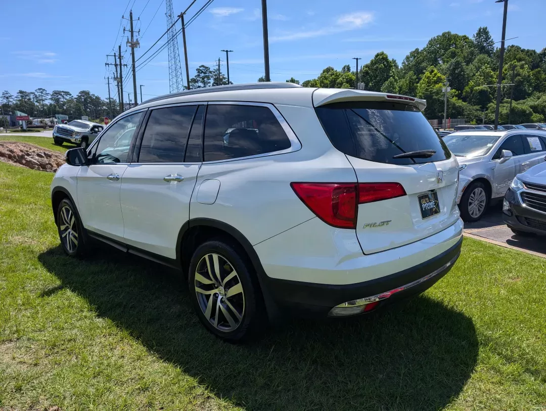 2016 Honda Pilot Elite (5FNYF6H07GB) with an Other engine, located at 3959 U.S. 80 W, Phenix City, AL, 36870, (334) 297-4885, 32.469296, -85.135185 - Elevate your family adventures with this stunning 2016 Honda Pilot Elite AWD, available now at **Gils Auto** in Phenix City, AL. Perfect for growing families or those who crave weekend getaways, this spacious SUV is designed to accommodate every journey, whether it's a trip to the grocery store or a - Photo#6