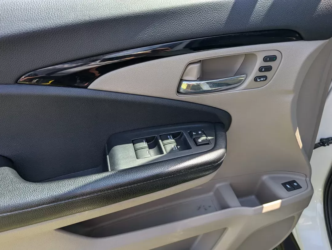 2016 Honda Pilot Elite (5FNYF6H07GB) with an Other engine, located at 3959 U.S. 80 W, Phenix City, AL, 36870, (334) 297-4885, 32.469296, -85.135185 - Elevate your family adventures with this stunning 2016 Honda Pilot Elite AWD, available now at **Gils Auto** in Phenix City, AL. Perfect for growing families or those who crave weekend getaways, this spacious SUV is designed to accommodate every journey, whether it's a trip to the grocery store or a - Photo#8
