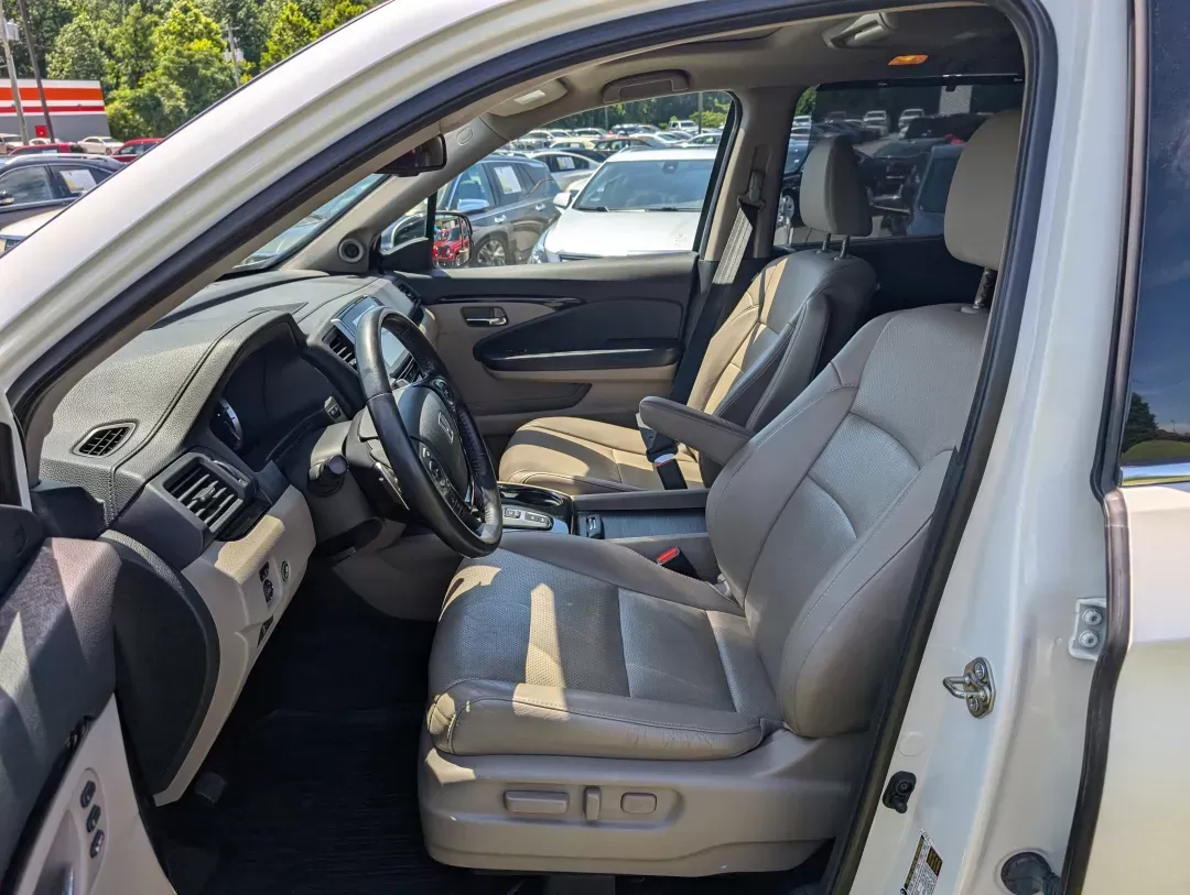2016 Honda Pilot Elite (5FNYF6H07GB) with an Other engine, located at 3959 U.S. 80 W, Phenix City, AL, 36870, (334) 297-4885, 32.469296, -85.135185 - Elevate your family adventures with this stunning 2016 Honda Pilot Elite AWD, available now at **Gils Auto** in Phenix City, AL. Perfect for growing families or those who crave weekend getaways, this spacious SUV is designed to accommodate every journey, whether it's a trip to the grocery store or a - Photo#9