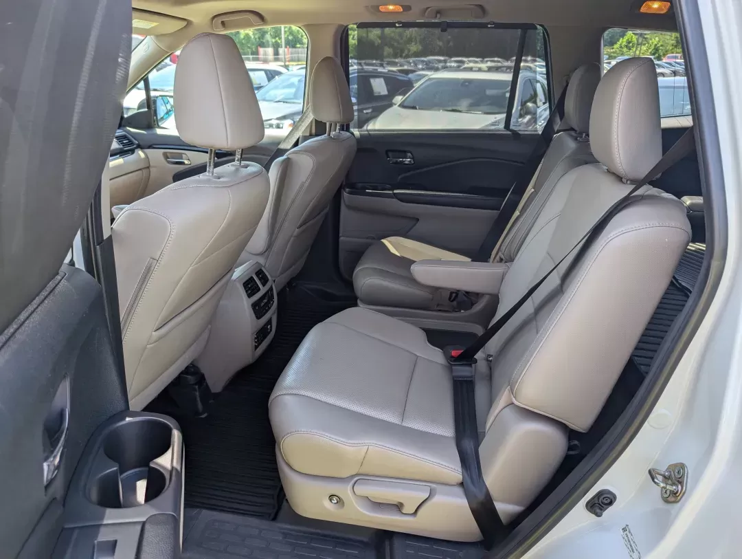 2016 Honda Pilot Elite (5FNYF6H07GB) with an Other engine, located at 3959 U.S. 80 W, Phenix City, AL, 36870, (334) 297-4885, 32.469296, -85.135185 - Elevate your family adventures with this stunning 2016 Honda Pilot Elite AWD, available now at **Gils Auto** in Phenix City, AL. Perfect for growing families or those who crave weekend getaways, this spacious SUV is designed to accommodate every journey, whether it's a trip to the grocery store or a - Photo#10