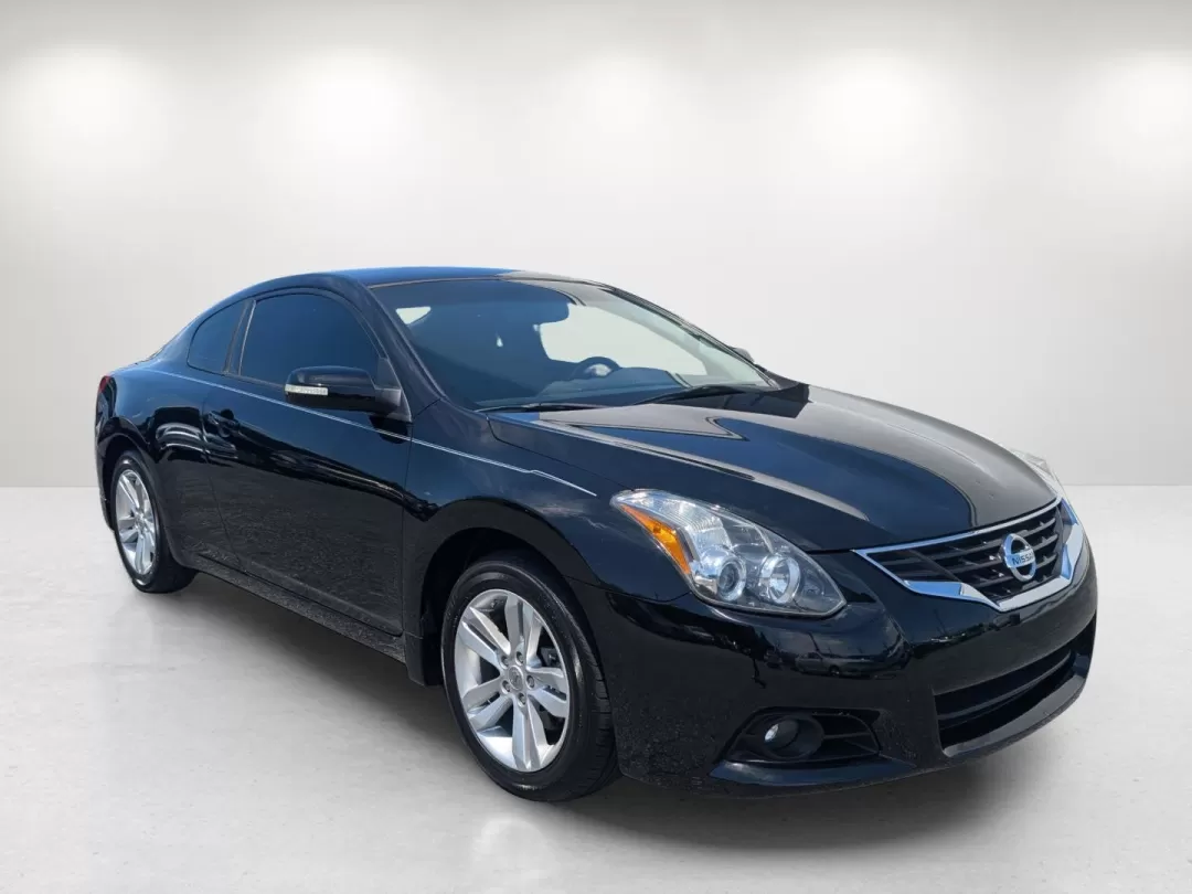2012 /Charcoal Nissan Altima 2.5 S (1N4AL2EP4CC) with an Other engine, located at 3959 U.S. 80 W, Phenix City, AL, 36870, (334) 297-4885, 32.469296, -85.135185 - Are you looking for the perfect blend of style, comfort, and reliability for your daily commute or weekend adventures? Look no further than this stunning 2012 Nissan Altima 2.5 S, available now at Gils Auto in Phenix City, AL. This sleek two-door sedan isn't just a mode of transportation; it's a lif - Photo#3