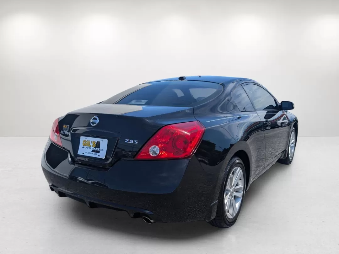 2012 /Charcoal Nissan Altima 2.5 S (1N4AL2EP4CC) with an Other engine, located at 3959 U.S. 80 W, Phenix City, AL, 36870, (334) 297-4885, 32.469296, -85.135185 - Are you looking for the perfect blend of style, comfort, and reliability for your daily commute or weekend adventures? Look no further than this stunning 2012 Nissan Altima 2.5 S, available now at Gils Auto in Phenix City, AL. This sleek two-door sedan isn't just a mode of transportation; it's a lif - Photo#5