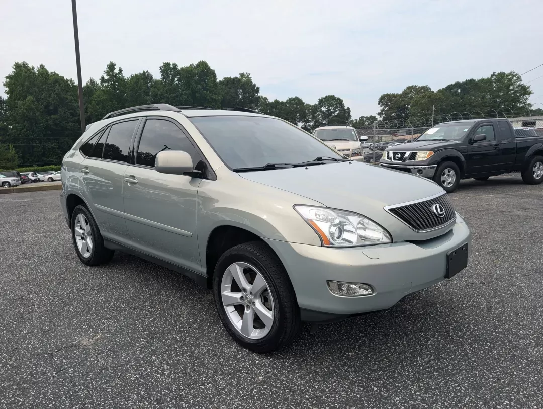 2005 Lexus RX 330 (2T2HA31U45C) with an Other engine, located at 3959 U.S. 80 W, Phenix City, AL, 36870, (334) 297-4885, 32.469296, -85.135185 - **Experience the Freedom of Adventure with This 2005 Lexus RX 330 at Gils Auto!**<br /> <br /> Are you ready to elevate your driving experience and embark on new adventures? Whether you're navigating the bustling streets of Phenix City or heading out for a weekend getaway, the 2005 Lexus RX 330 is y - Photo#2